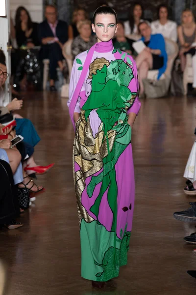 Look 11